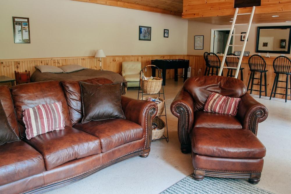 Wellnesste Lodge and Cabin Rentals photo 6