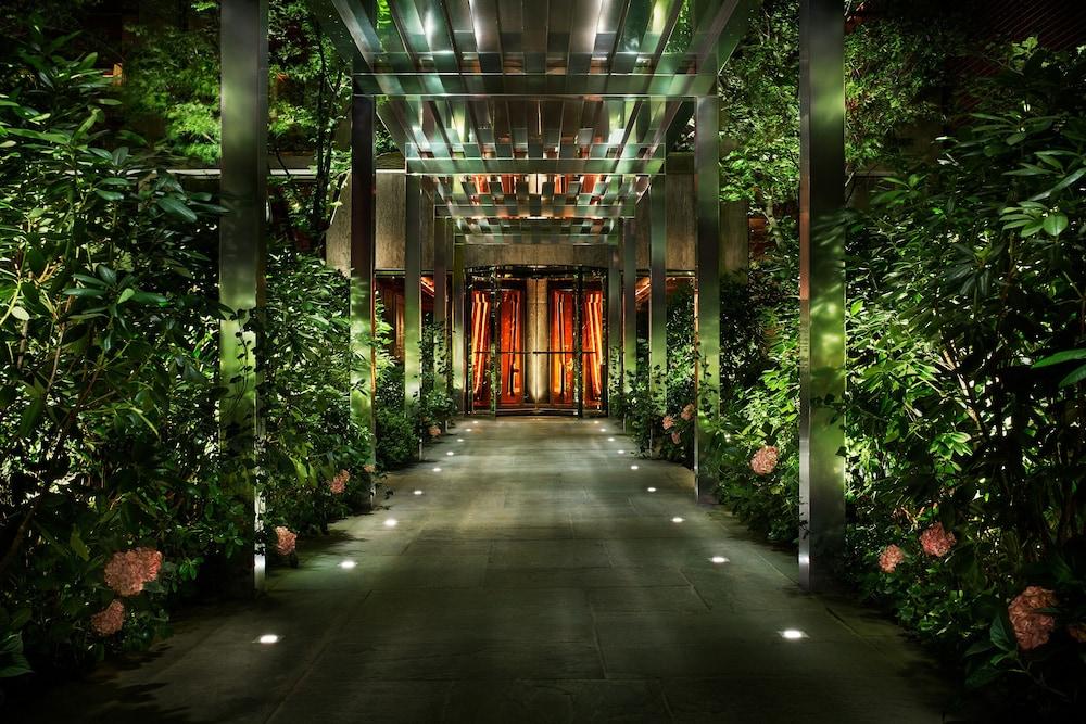 PUBLIC, an Ian Schrager hotel photo 6