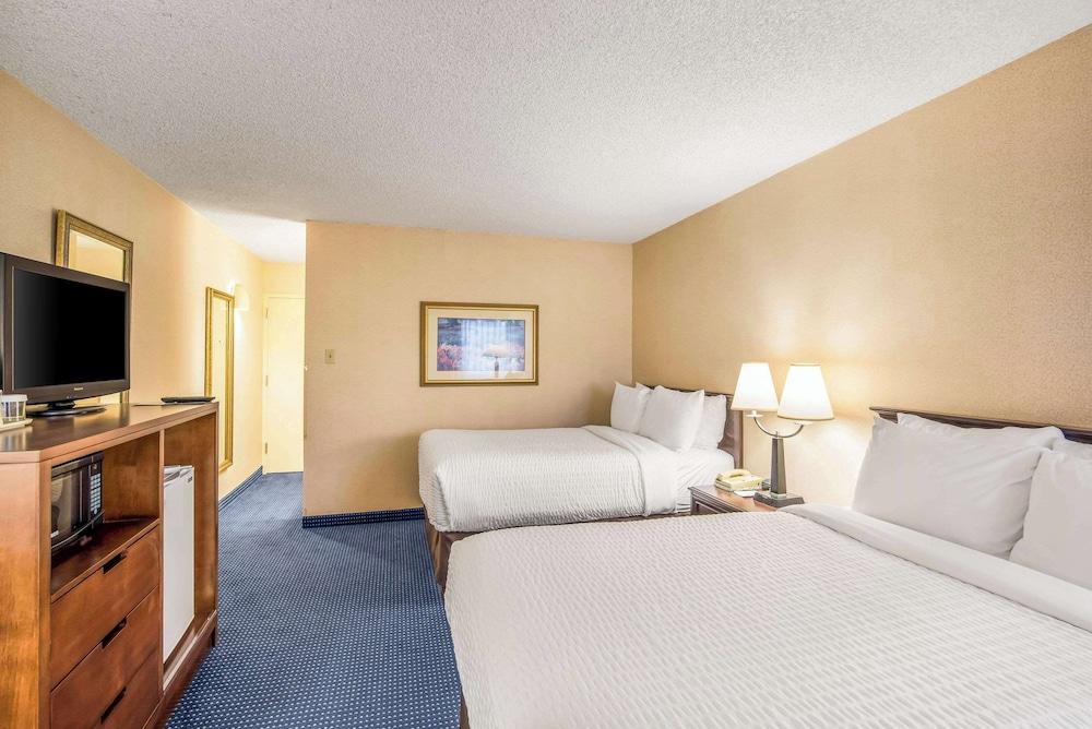 Clarion Inn Grand Junction photo 9