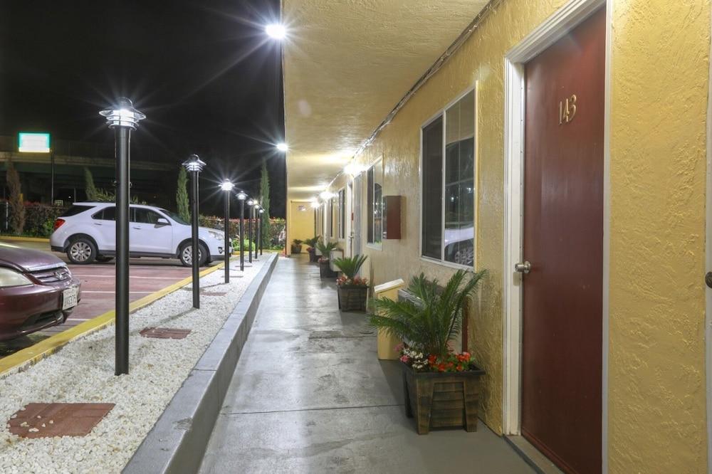 Motel 7 photo 21