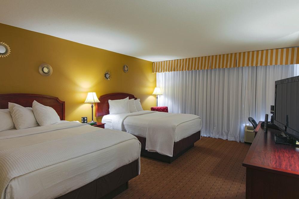 MCM Eleganté Hotel & Suites photo 9