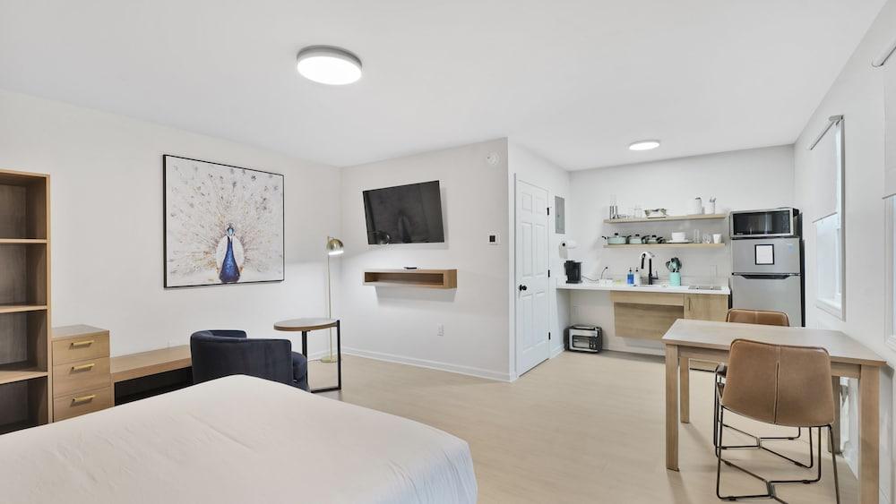 Redamo Suites photo 12