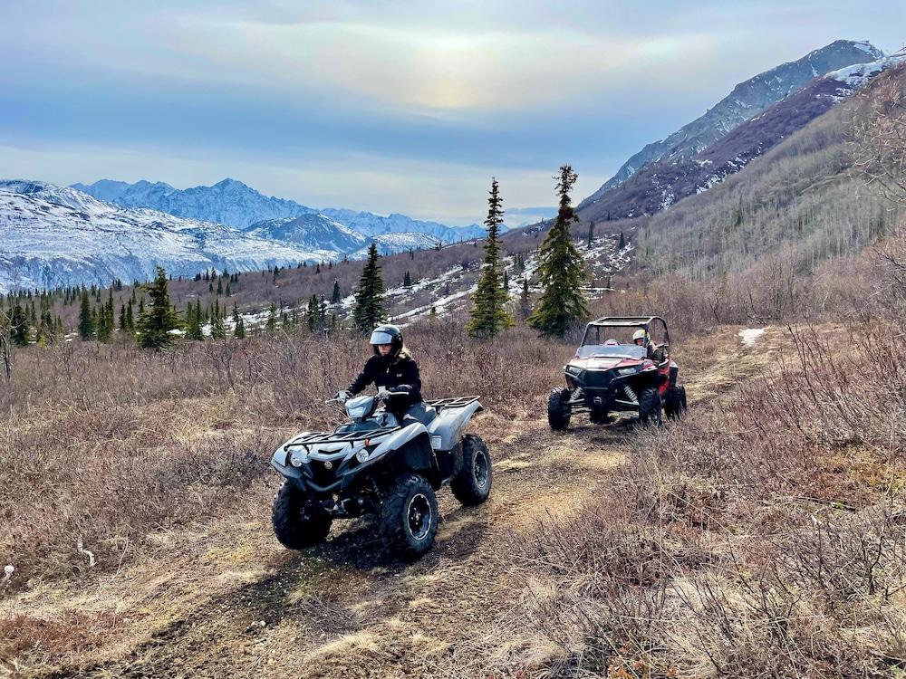 Sheep Mountain Lodge photo 16