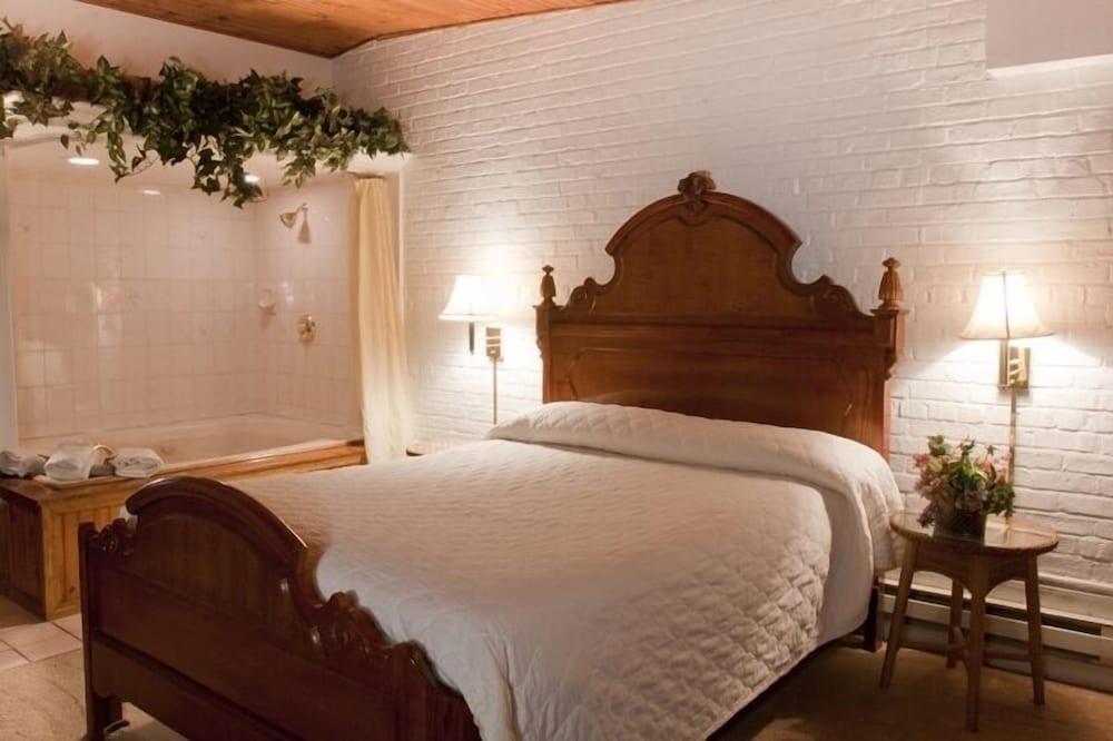 Sybaris Pool Suites Mequon photo 11
