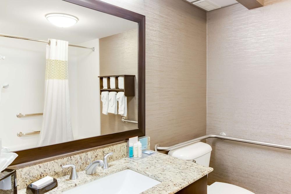 Hampton Inn Bellevue / Nashville-I-40 West photo 6
