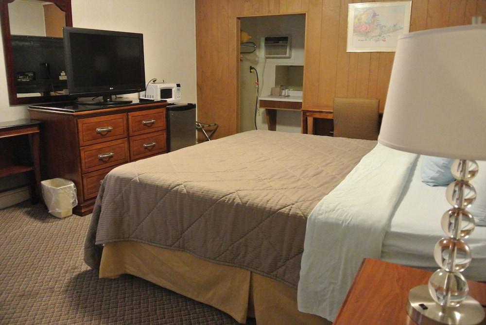 RoseWood Inn photo 55