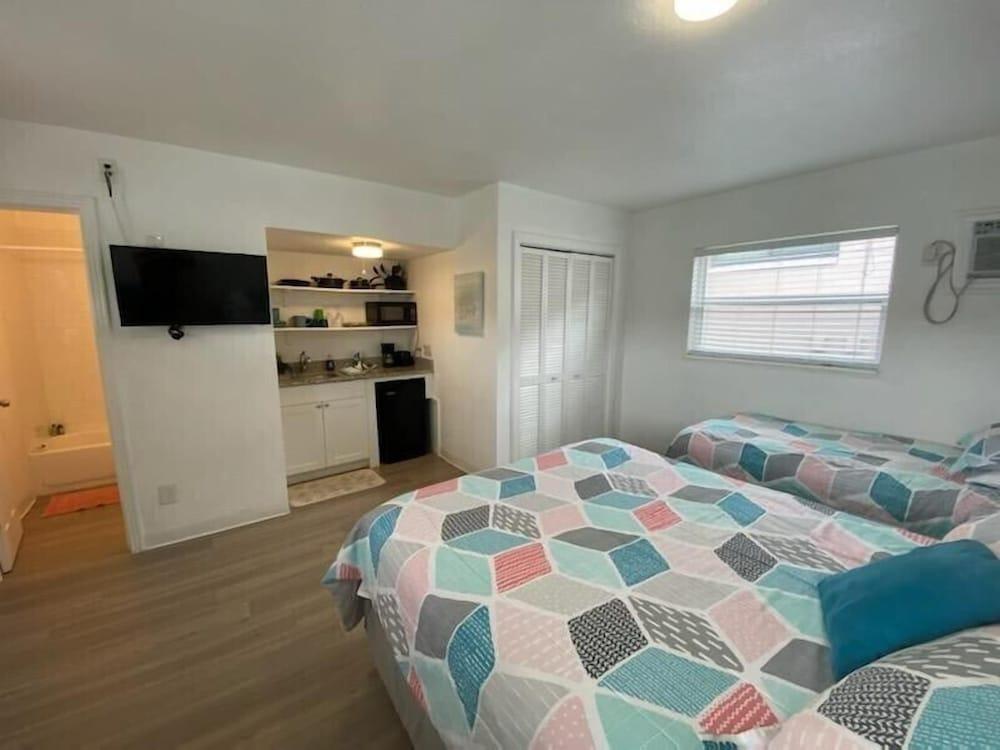 Sun Island Motel photo 5