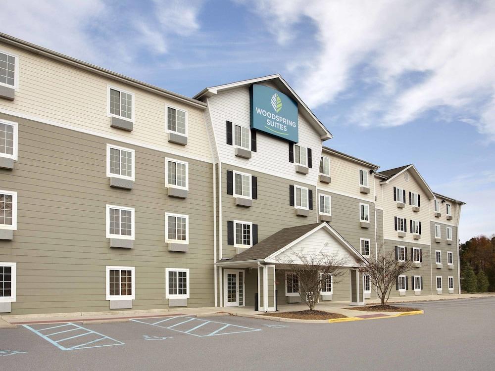 WoodSpring Suites Williston photo 8
