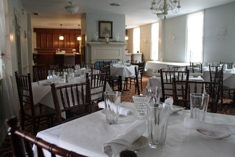 The Buxton Inn photo 77