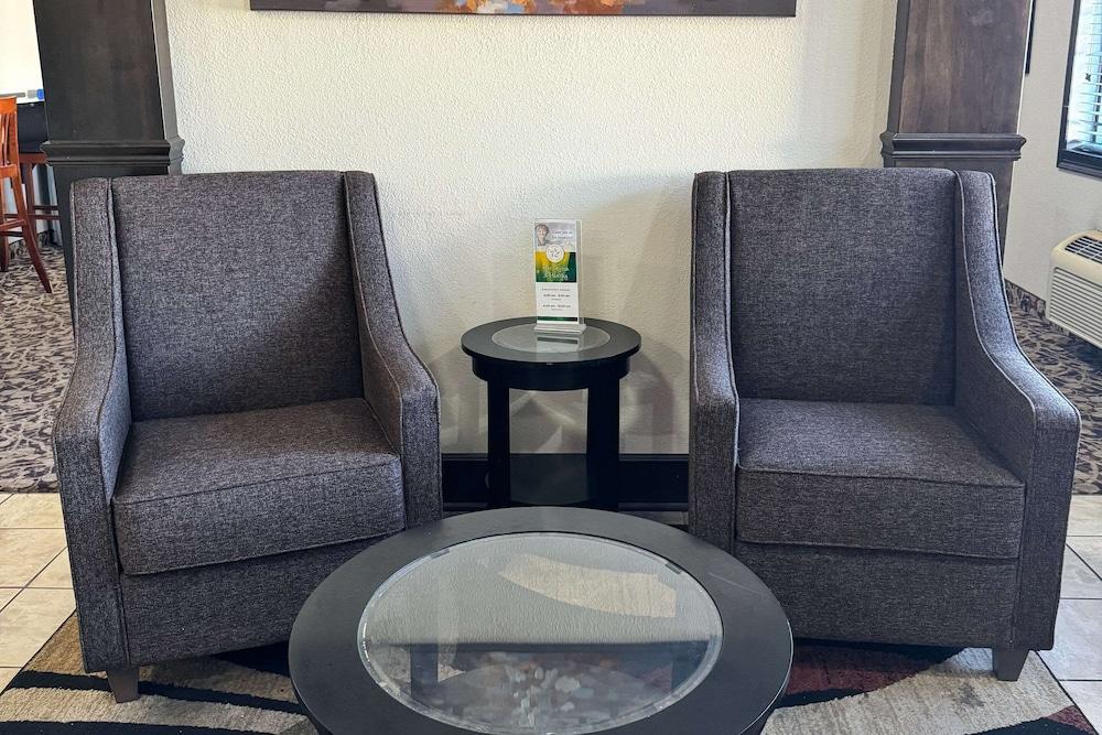 Quality Inn Forsyth - Decatur photo 7