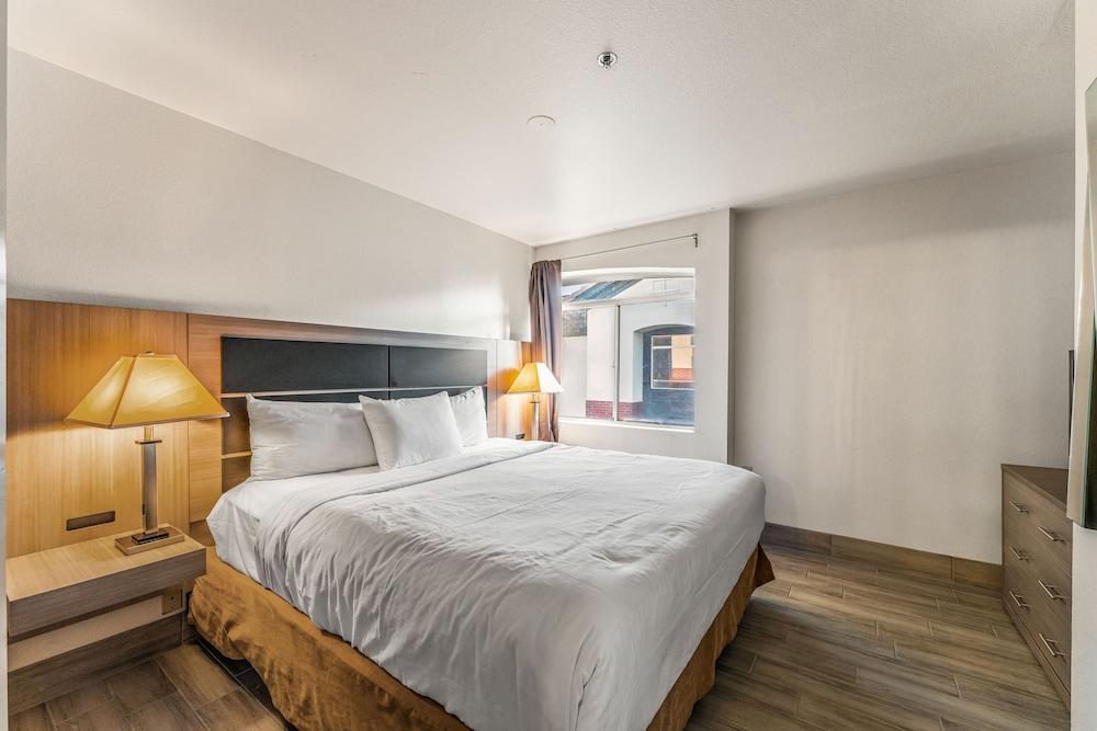 Metro Chandler Extended Stay photo 16