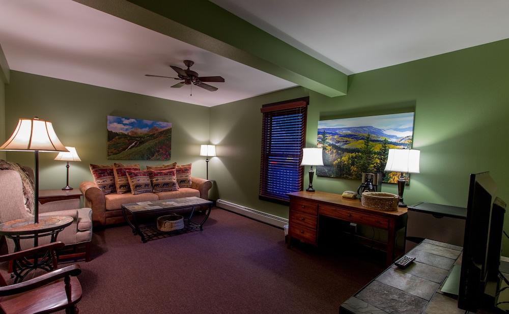Marys Lake Lodge Mountain Resort and Condos photo 25