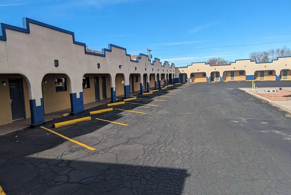 Travelodge by Wyndham Clovis photo 8