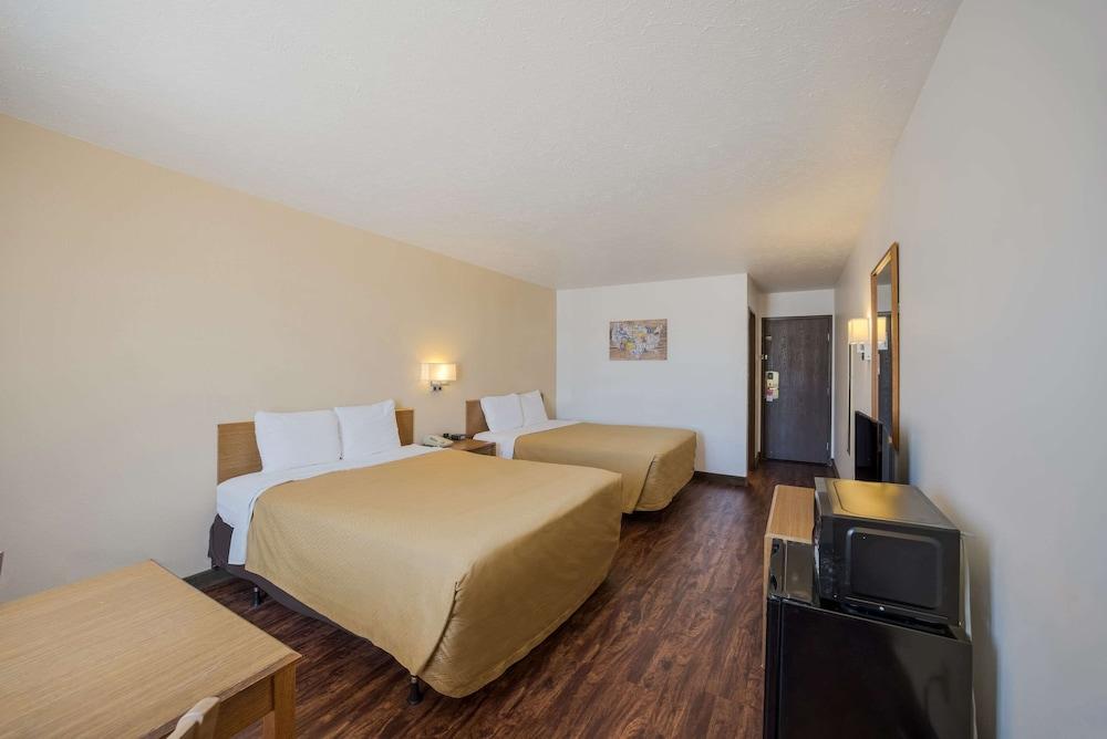 Studio 6 Limon, CO – I-70 photo 15