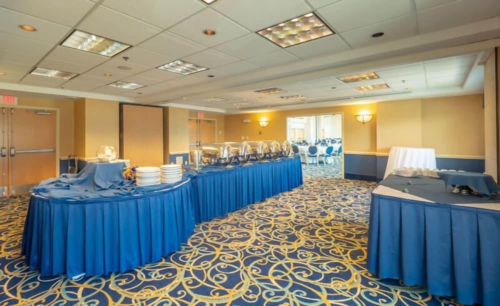 Atlantic Sands Hotel & Conference Center photo 23