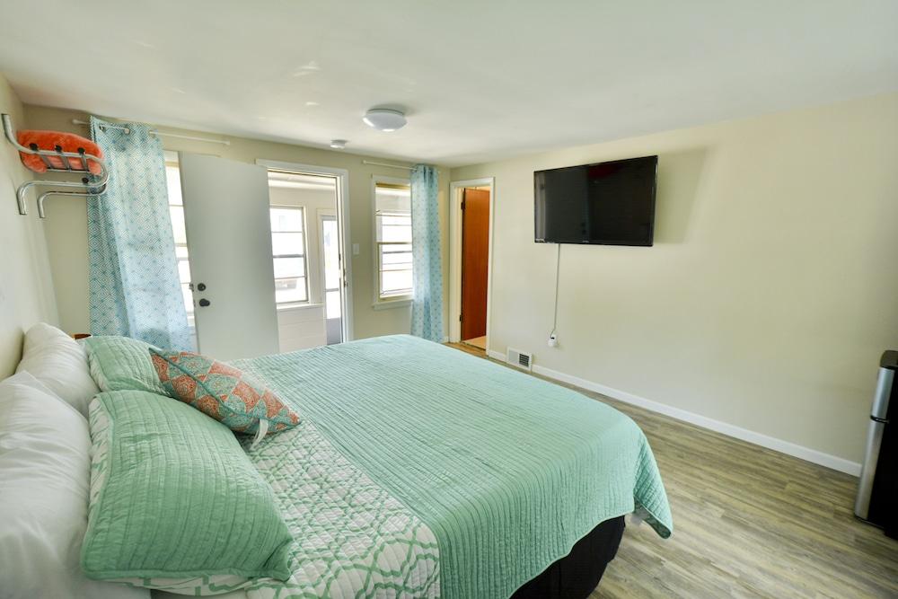 Whitehall Cottages photo 25