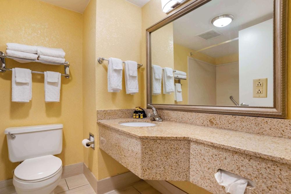 Best Western Plus Oak Mountain Inn photo 24