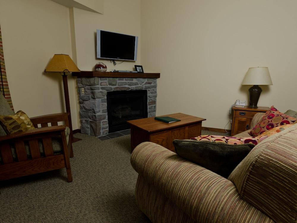 Soaring Eagle Lodge photo 29