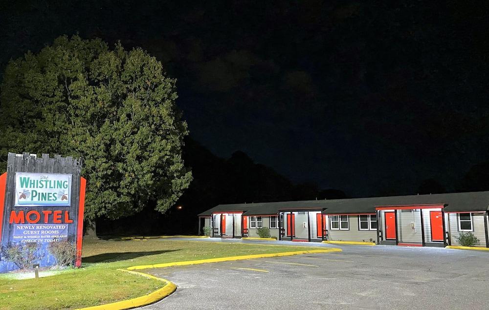 Whistling Pines - Daily & Extended Stay, Elizabeth City photo 30