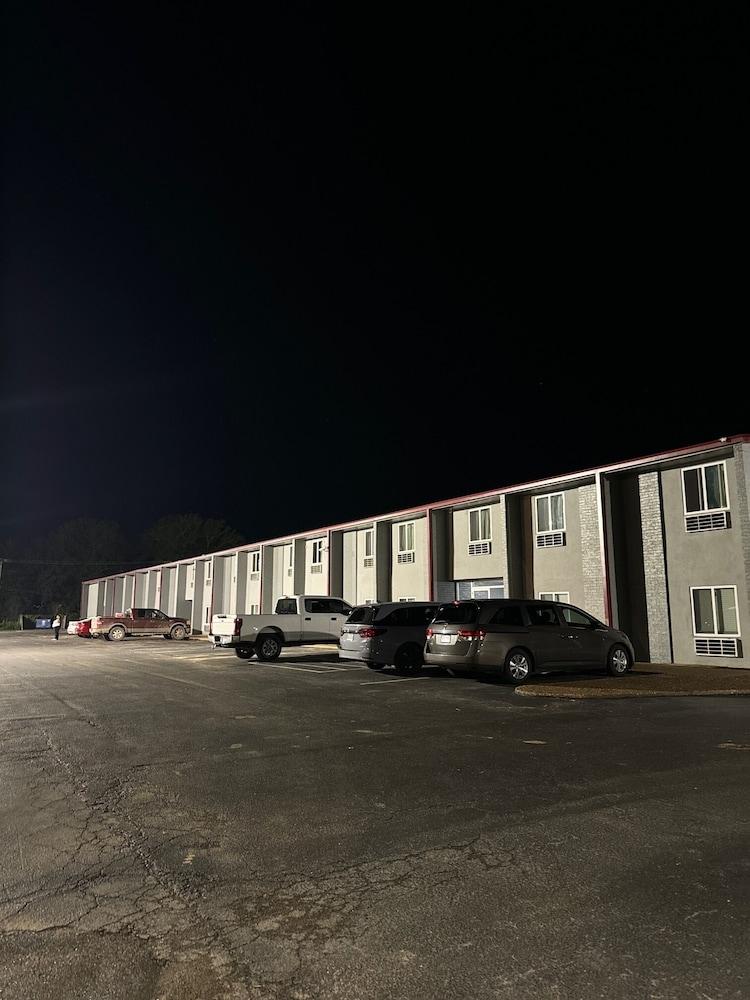 Americas Best Value Inn Marshall photo 6