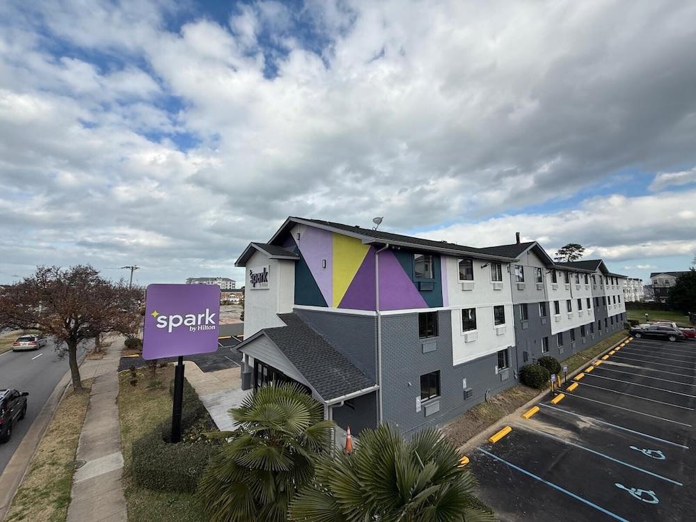 Spark by Hilton Norfolk photo 4
