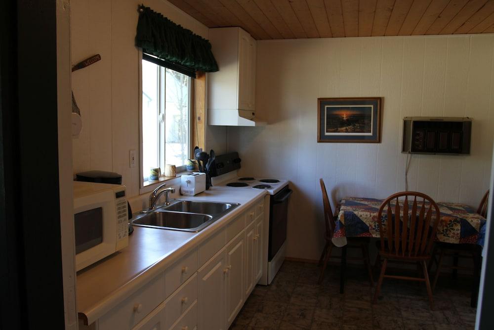 Lakeside Resort and Motel photo 87