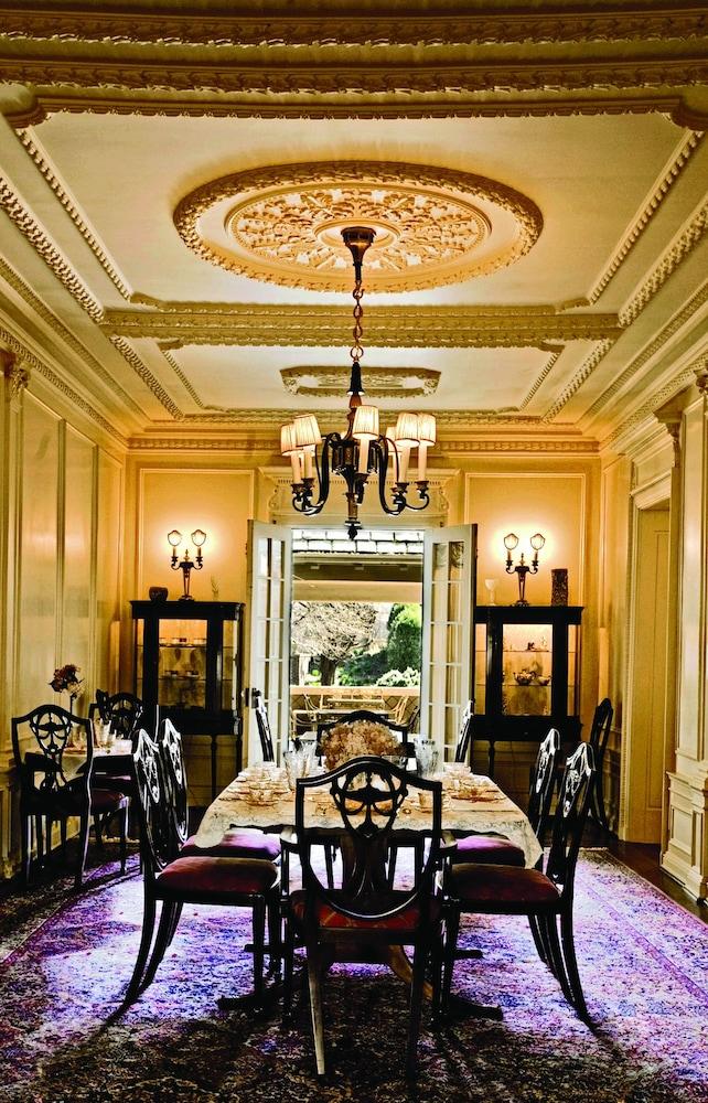 The Inn at Irwin Gardens photo 17