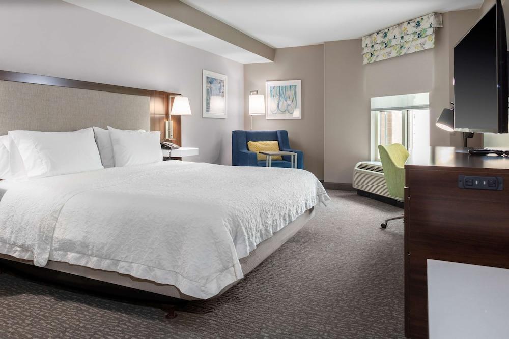 Hampton Inn & Suites Arlington Crystal City DCA photo 45