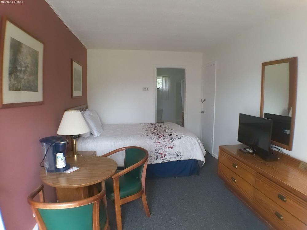 Crystal Lake Resort photo 17