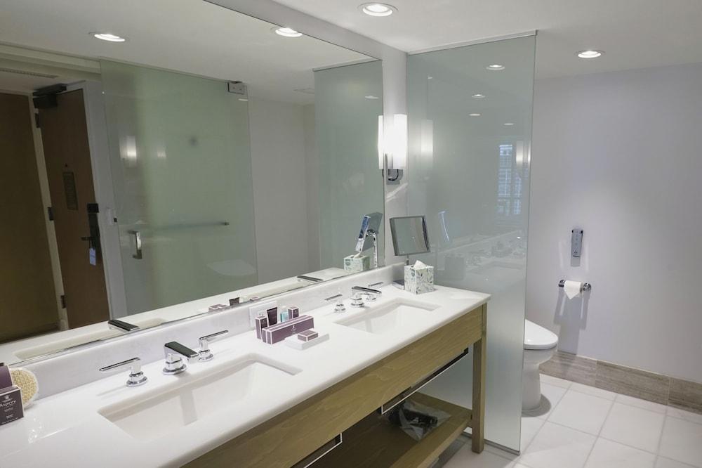Real Select at the Ritz Carlton Residences, Waikiki Beach photo 58