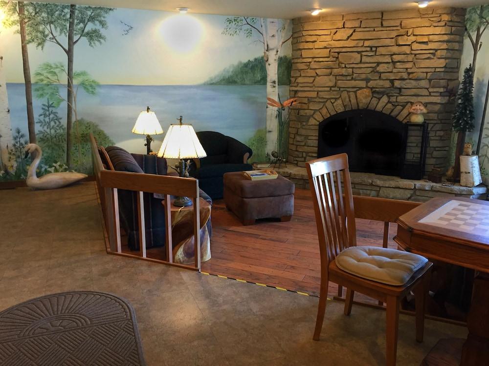 Open Hearth Lodge photo 64