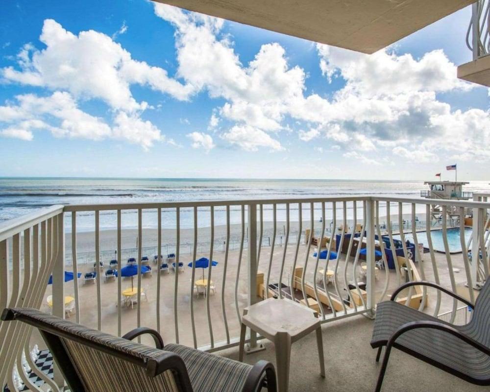 Casa Del Mar Beach Resort photo 8