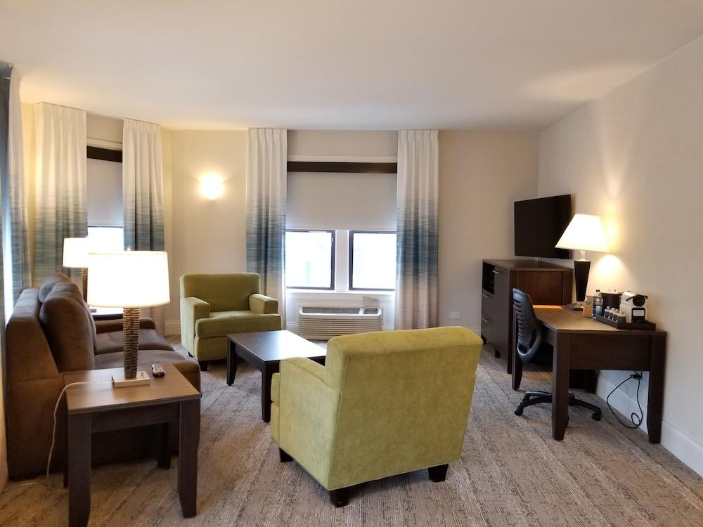 Hotel Versey Chicago Lincoln Park photo 30