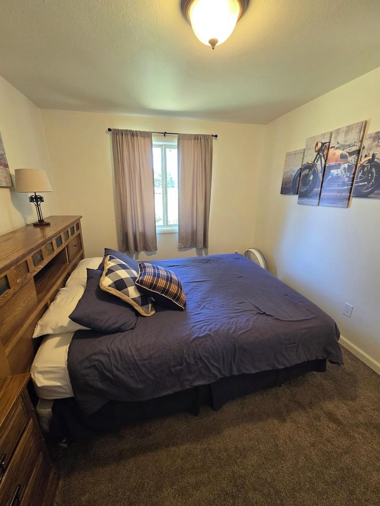Chateau Rouge Condominiums photo 44