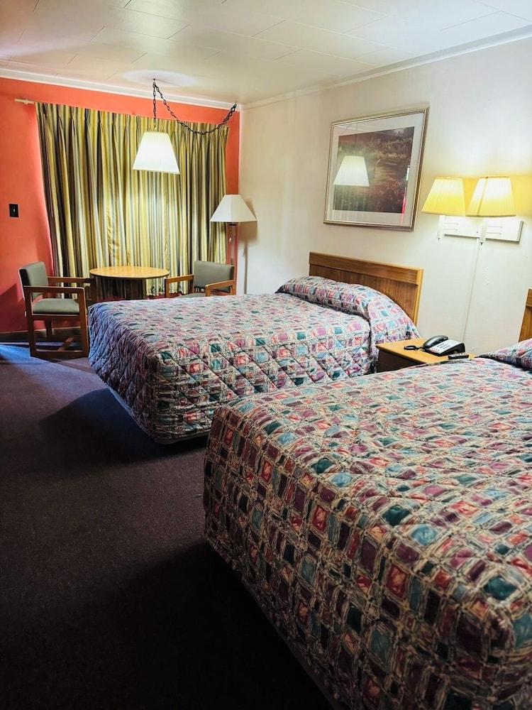 Budget Inn photo 15