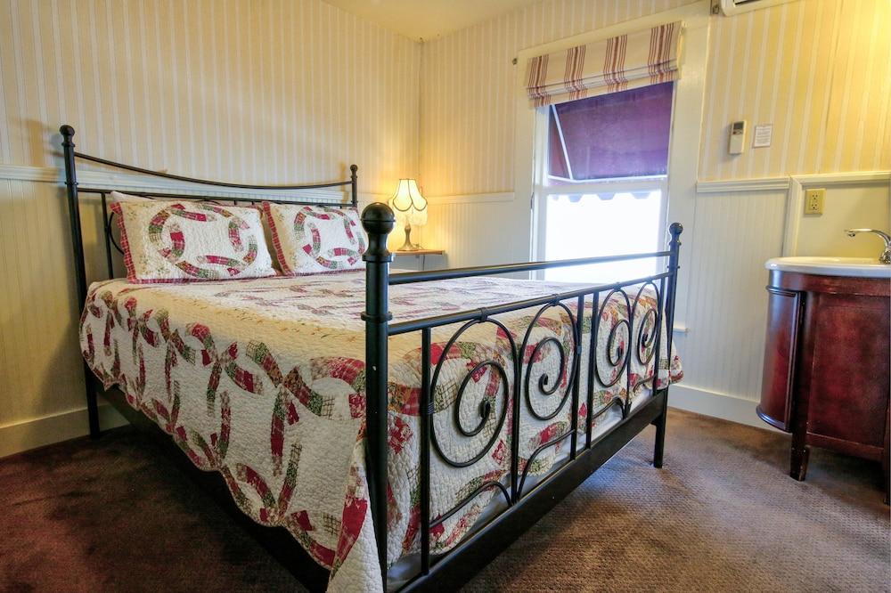 Hotel Charlotte photo 41