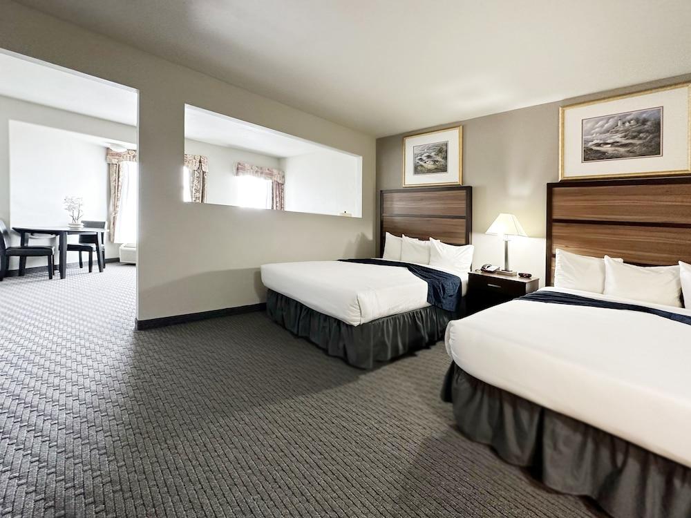BayVue Hotel, Resort and Suites photo 69