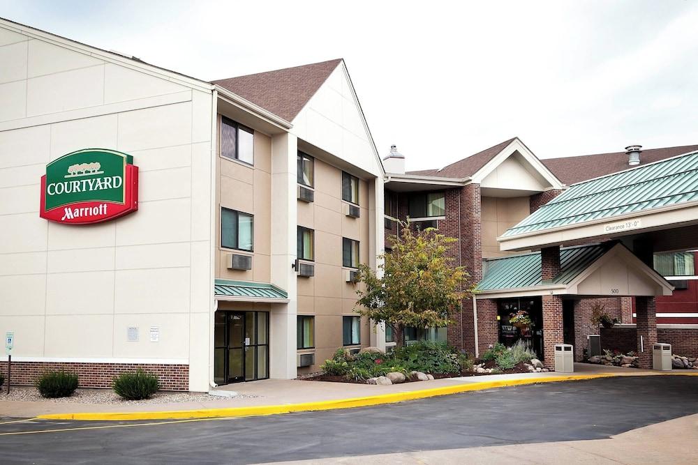 Courtyard by Marriott La Crosse photo 76