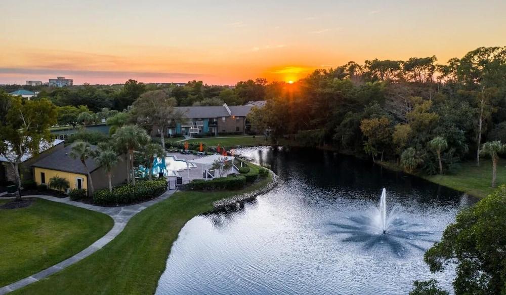 Landing Fort Myers Forestwood photo 1