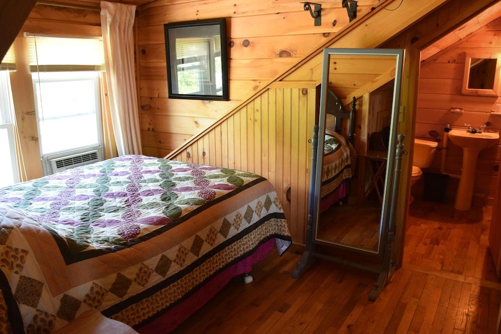 Lake House photo 47