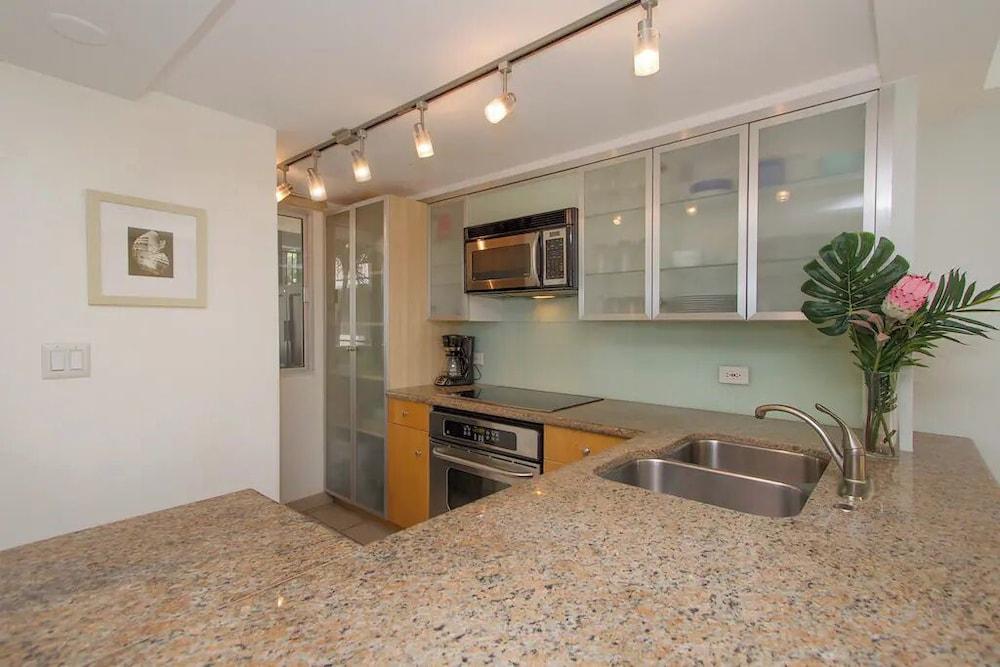 Diamond Head Beach Hotel photo 65