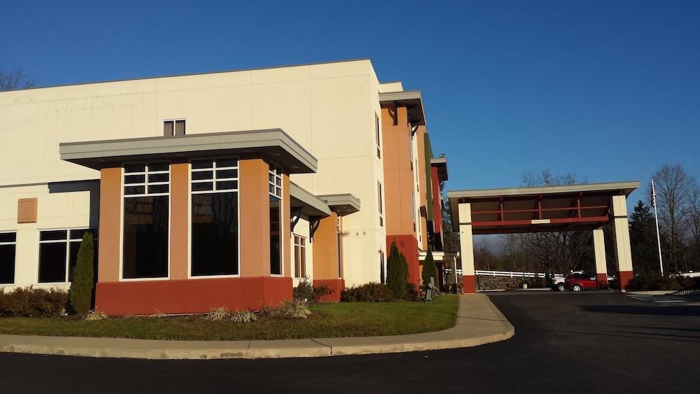 Paradise Inn & Suites — hotel in Towanda