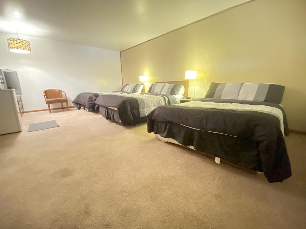 Duffer Motel photo 25