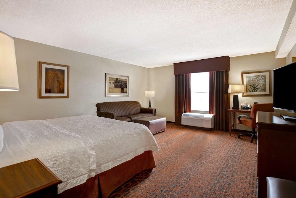 Hampton Inn Ft. Wayne-Southwest photo 17