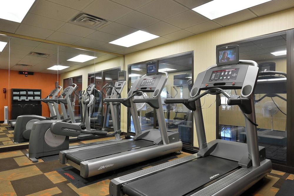 Courtyard By Marriott Bentonville photo 16