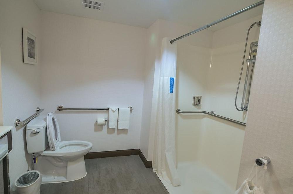 Hampton Inn Ft Payne photo 14