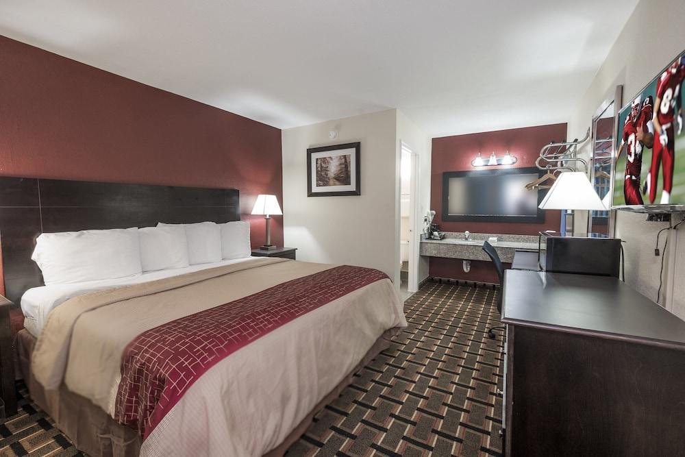 Red Roof Inn Mobile - Midtown photo 5