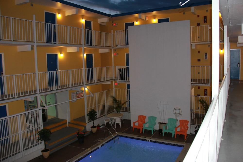 Seaside Inn photo 19