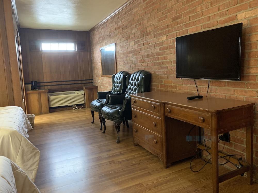 Lincoln Lodge photo 13