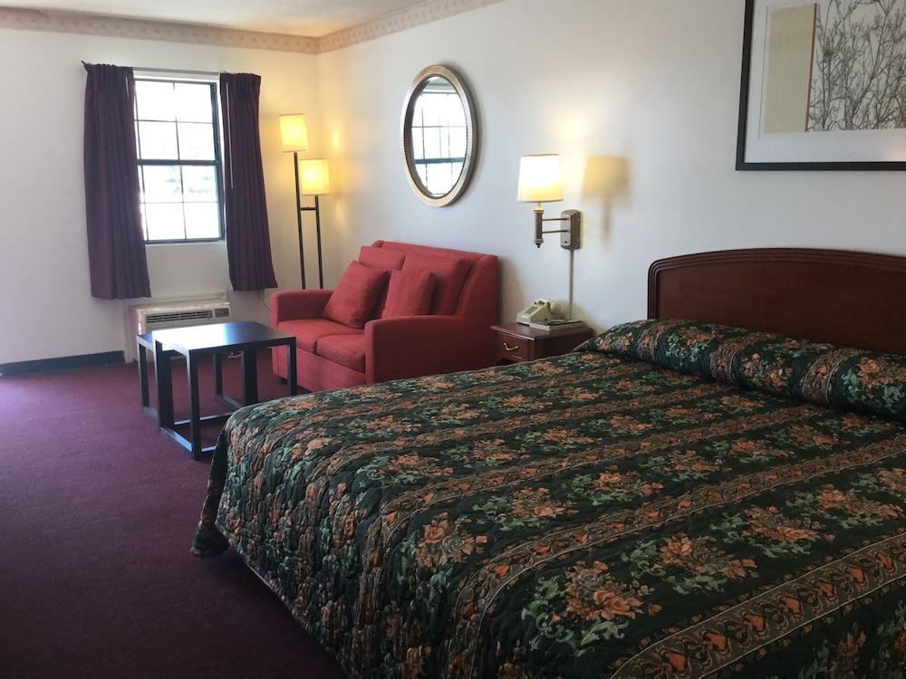 American Inn photo 12